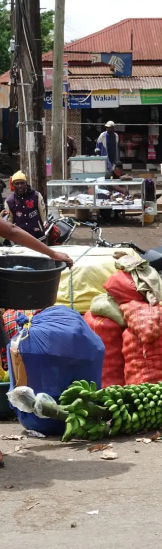 Bunte, quirlige Strassen-Szenen